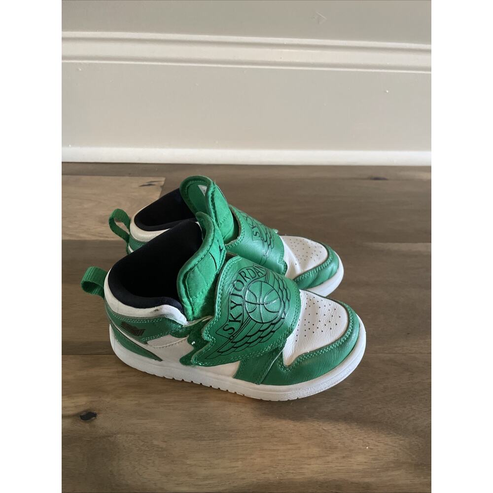 Nike Sky Jordan Kids shoes - Picture 5 of 10